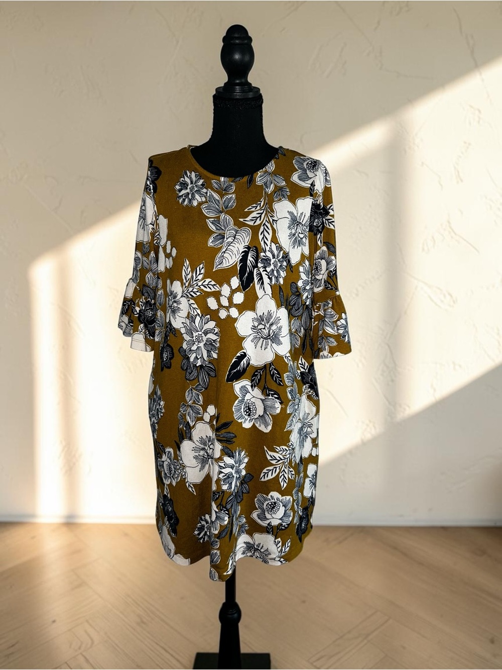 Papermoon Mustard and White Floral Slip
